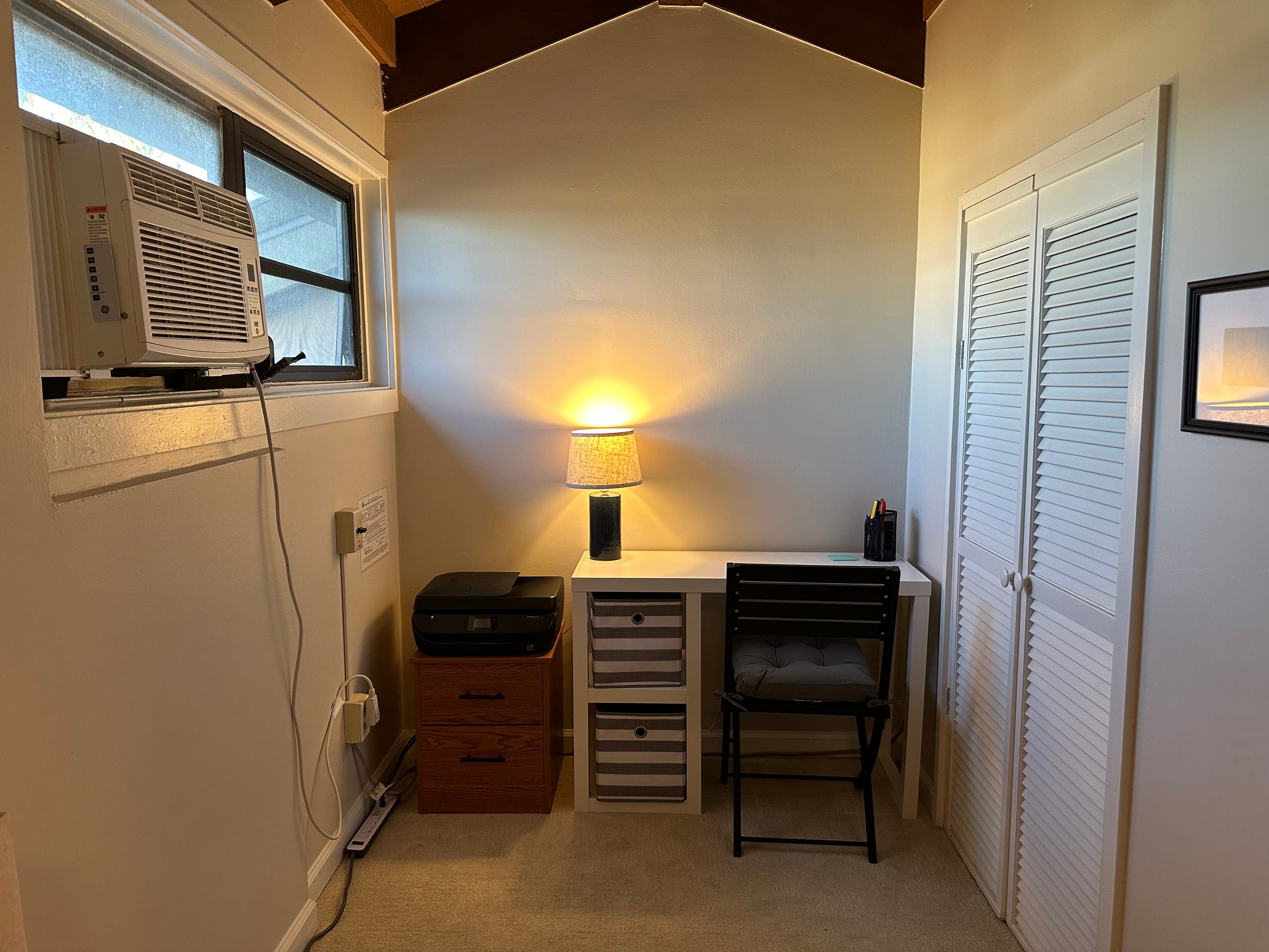 Oceanfront Lofted Penthouse! - Photo 14