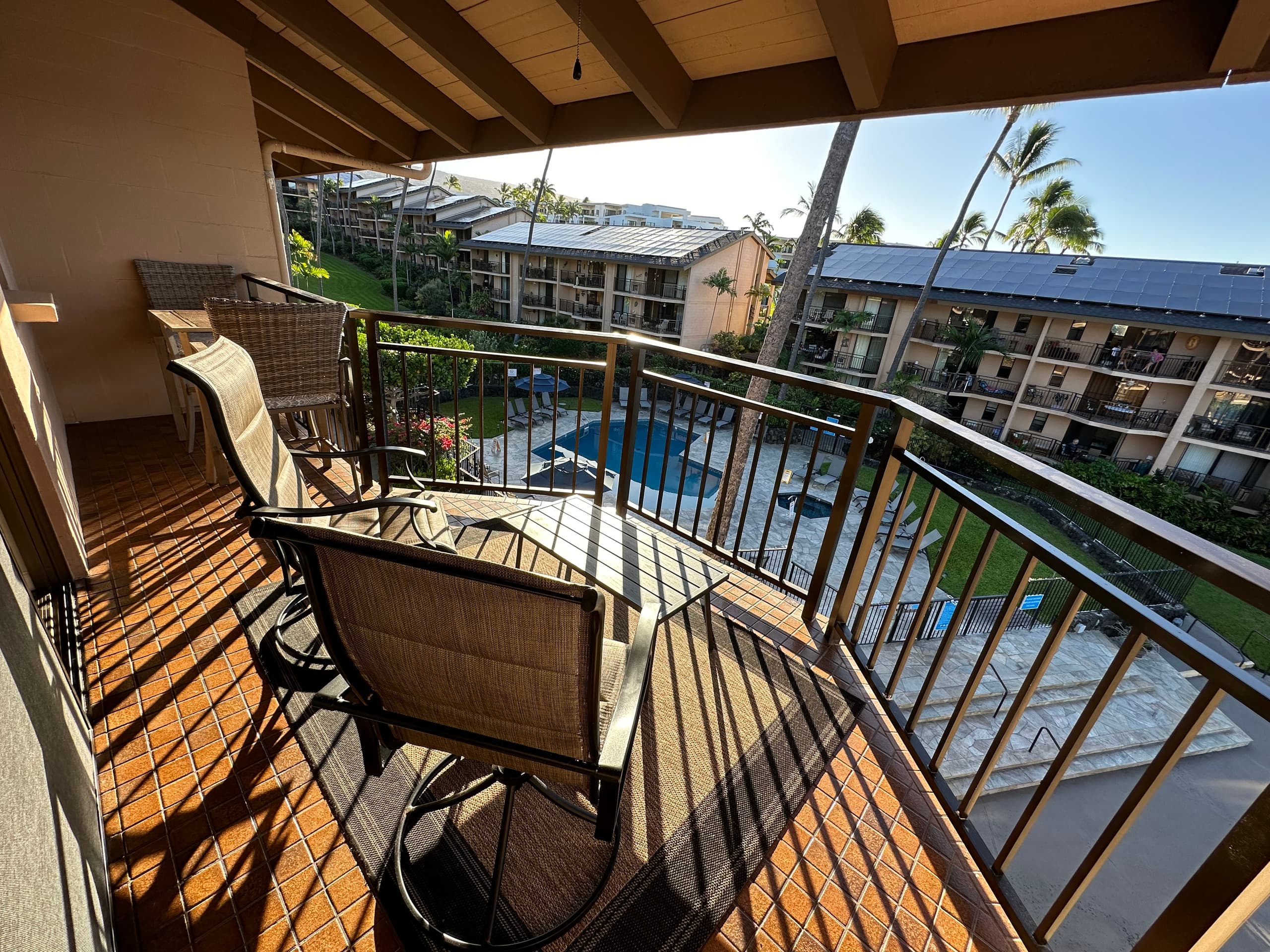 Oceanfront Lofted Penthouse! - Photo 16