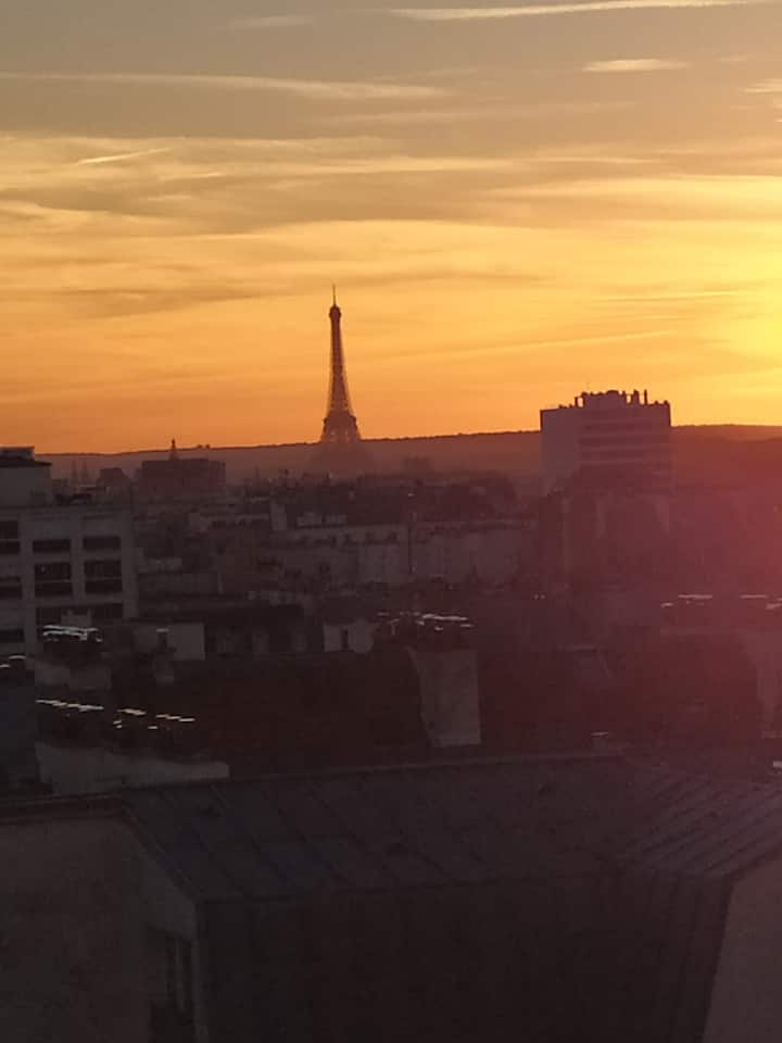 المنظر من هبوط الطابق العلوي (12 خطوة للتسلق للاستمتاع!)