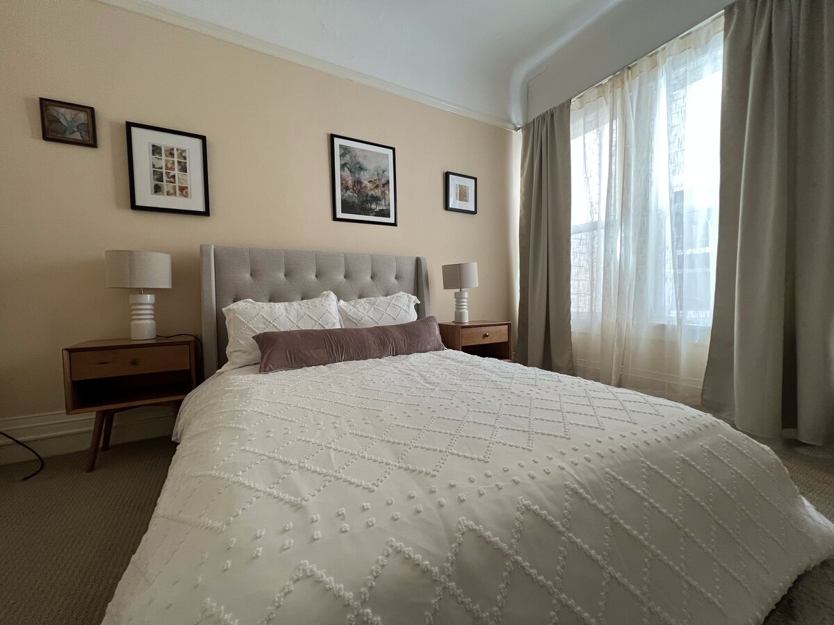 房间2 ：双人床