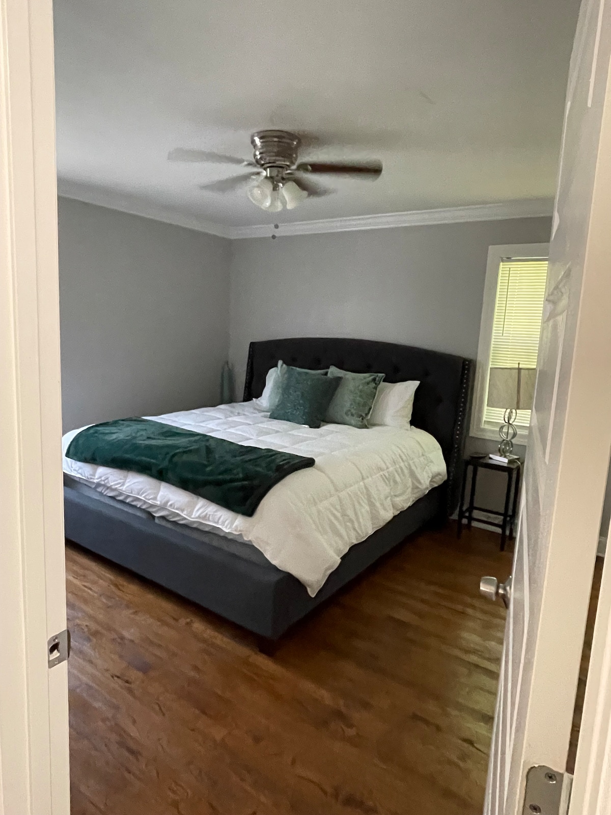 საძინებელი 1