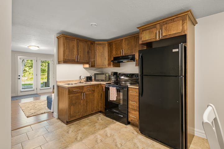 Quiet 1 Bedroom Apartment. - Moncton