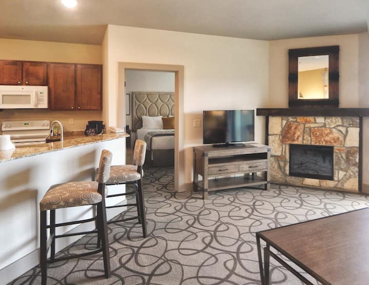 Stablewood Springs- 2-bedroom - Hunt, TX