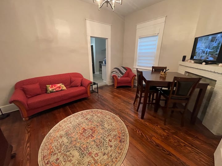 Charming 2 Bedroom Apartment - サバンナ, GA