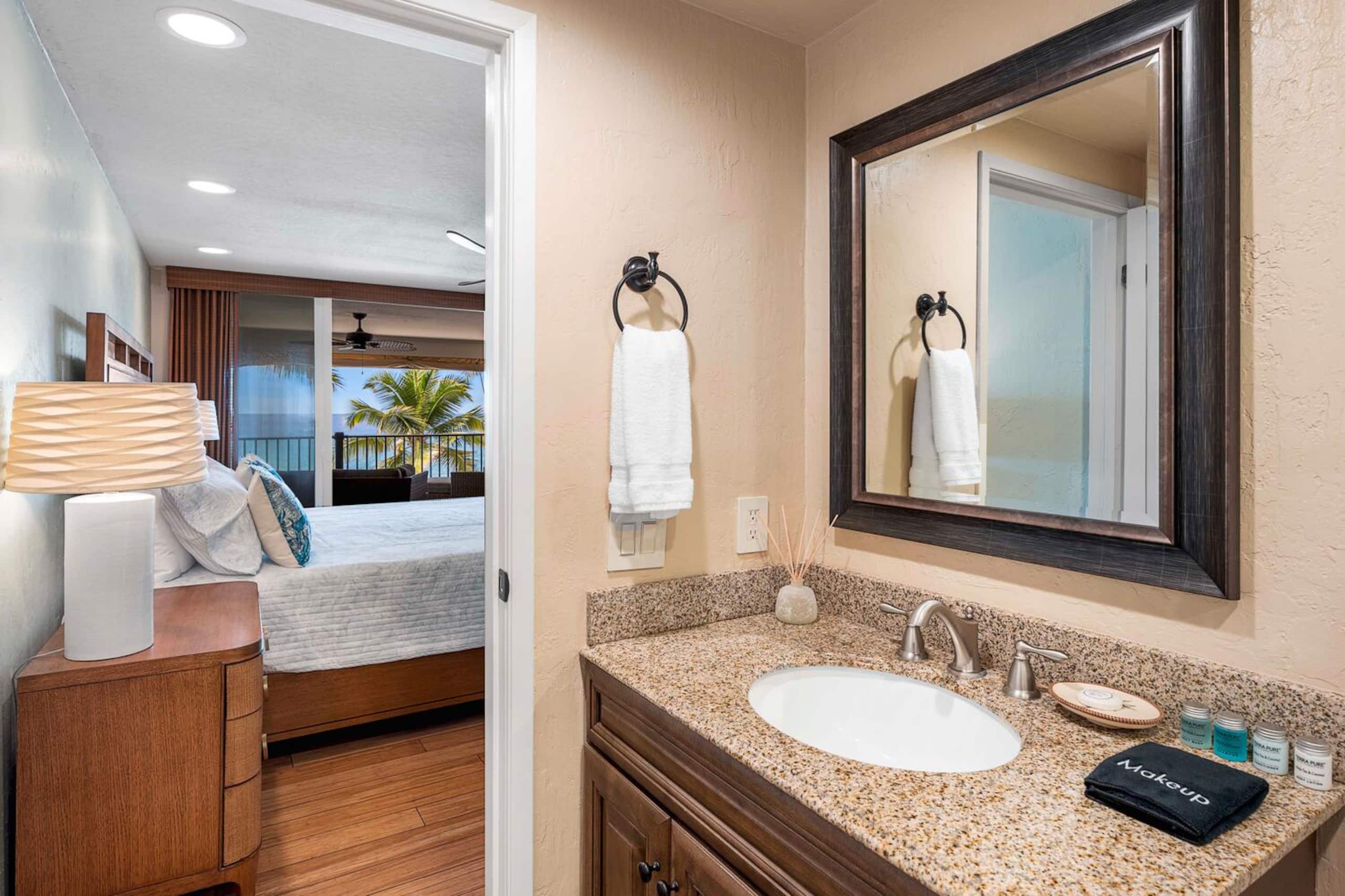 Condo in Kailua-Kona · ★5.0 · 2 bedrooms · 2 beds · 2 baths - Image 20