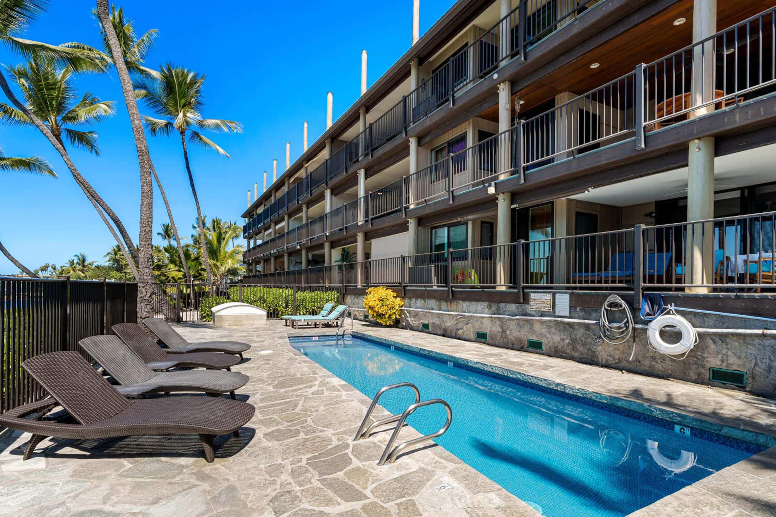 Condo in Kailua-Kona · ★5.0 · 2 bedrooms · 2 beds · 2 baths - Image 32