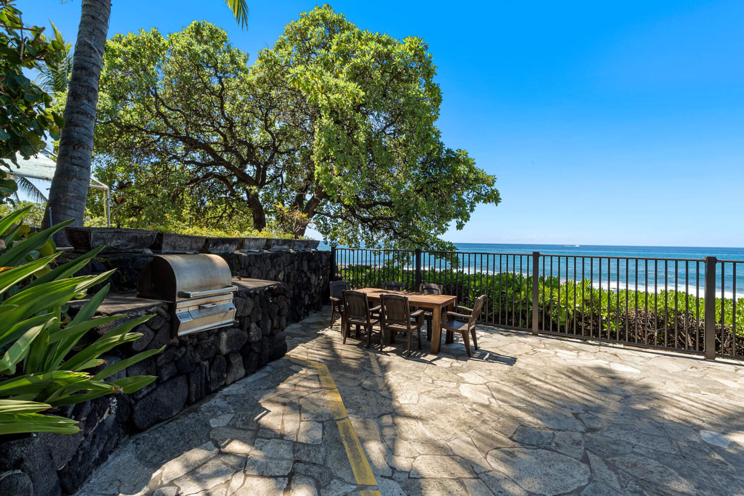 Condo in Kailua-Kona · ★5.0 · 2 bedrooms · 2 beds · 2 baths - Image 34