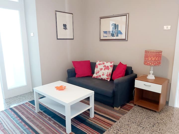 La Villa Holiday Home - Red Apartment - 馬泰拉