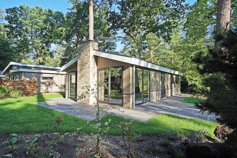 New cabin in the woods with Hot-tub