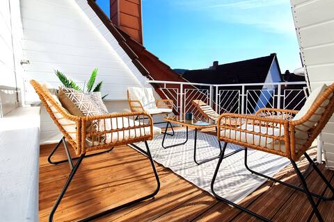 ROMANTiC-Apartment. Roof Terrace & Forest View.