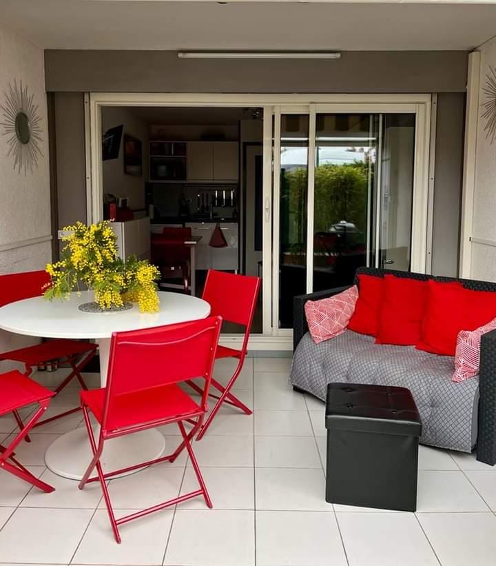 Airbnb performant: Charming 3-star Studio à Le Lavandou