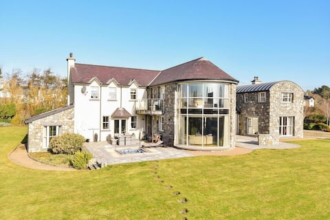 Mansion by the Connemara coast