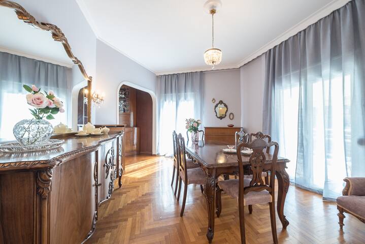 Acropolis Experience Penthouse gallery image 3