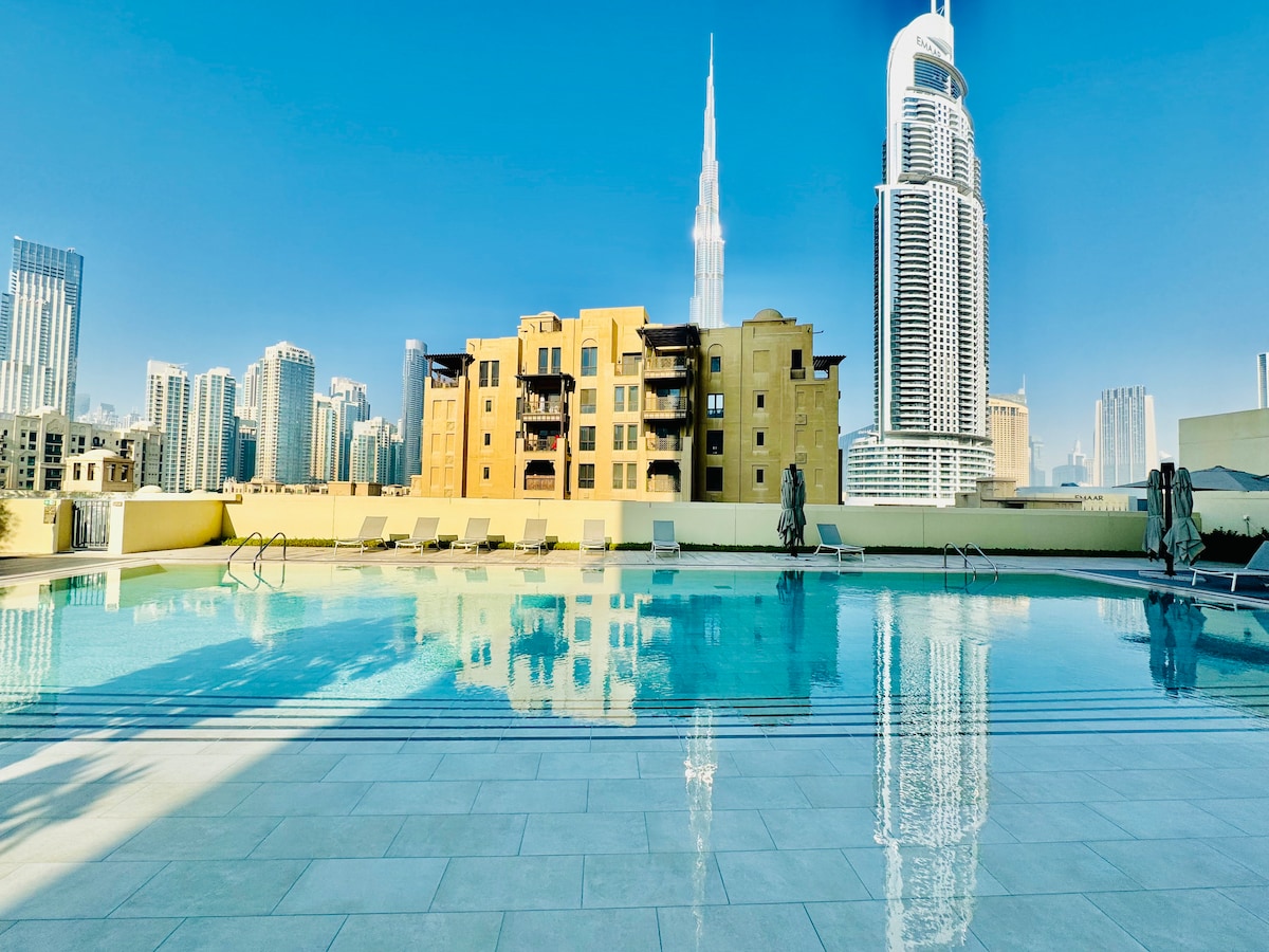 3 Bedroom Furnished Apartment with Burj Khalifa View | Burj Royale 2