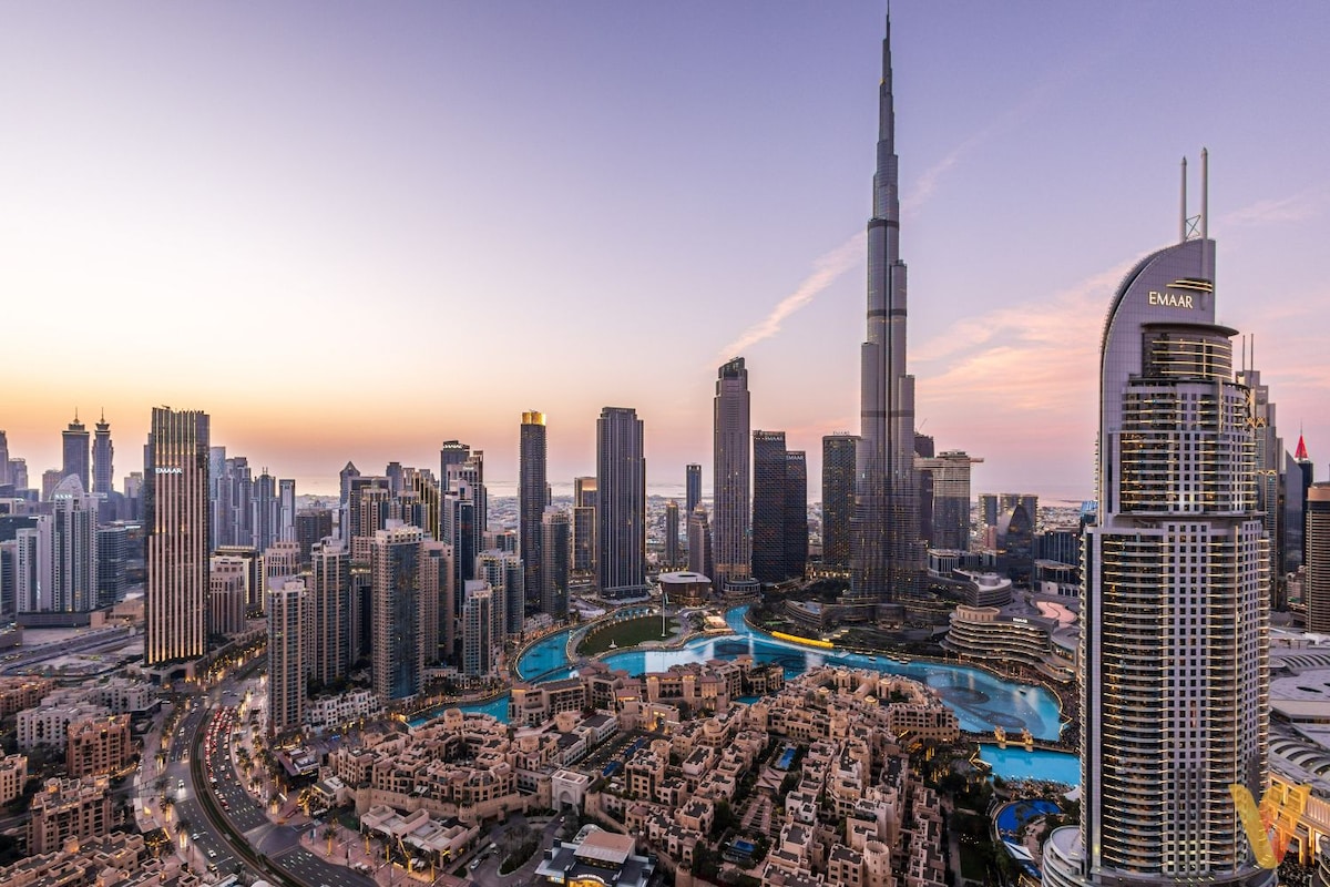 3 Bedroom Furnished Apartment with Burj Khalifa View | Burj Royale 5
