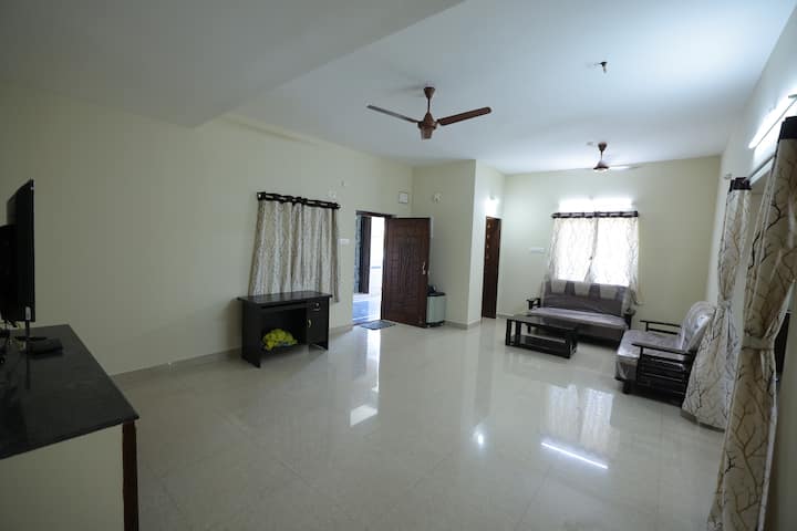 Ssn Home Stays - 2bhk- F7 In Tirupati Near Alipiri - Tirupati