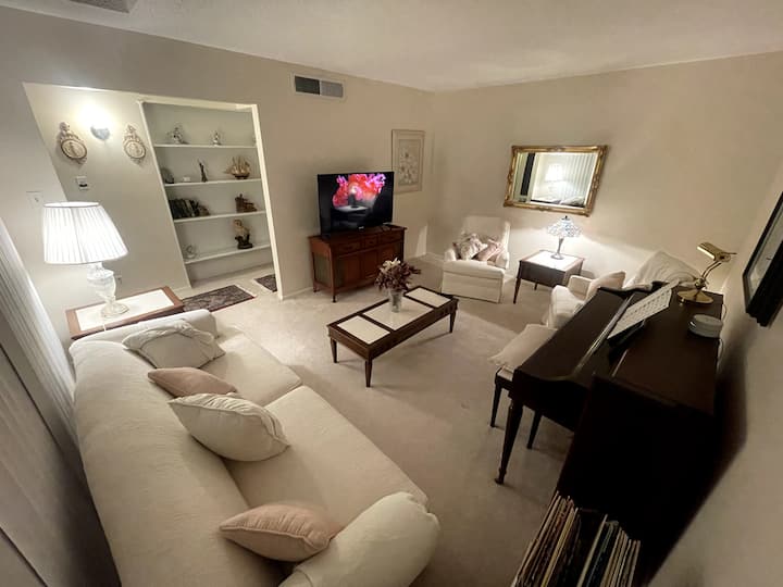 Recline & Relax - El Paso, TX