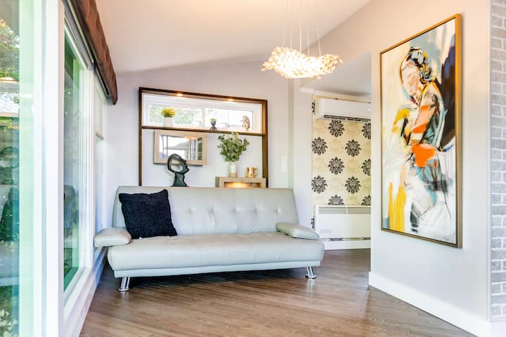 Sebule - upande wa dirisha