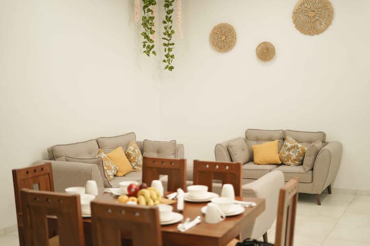 Miranda's 1st floor apartment