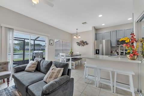Successful Airbnb property: Happy Place/ 18 Min to Disney/ Lakeview/ Pool/Park in Kissimmee