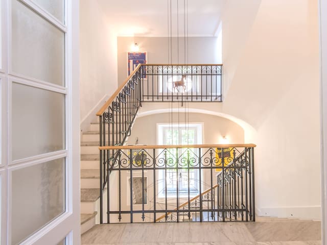 A Villa Michelangelo (charming)