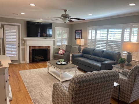 Top performing Airbnb: The Parsonage in Northport