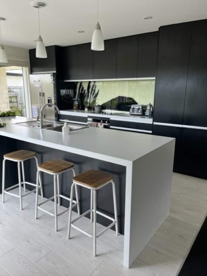 Beautiful Papamoa Beach Home - Papamoa