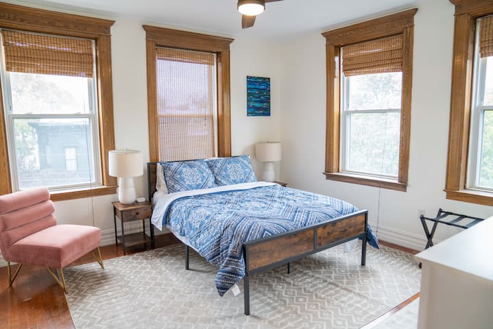 The Palisade Penthouse – Minutes to NYC gallery image 4