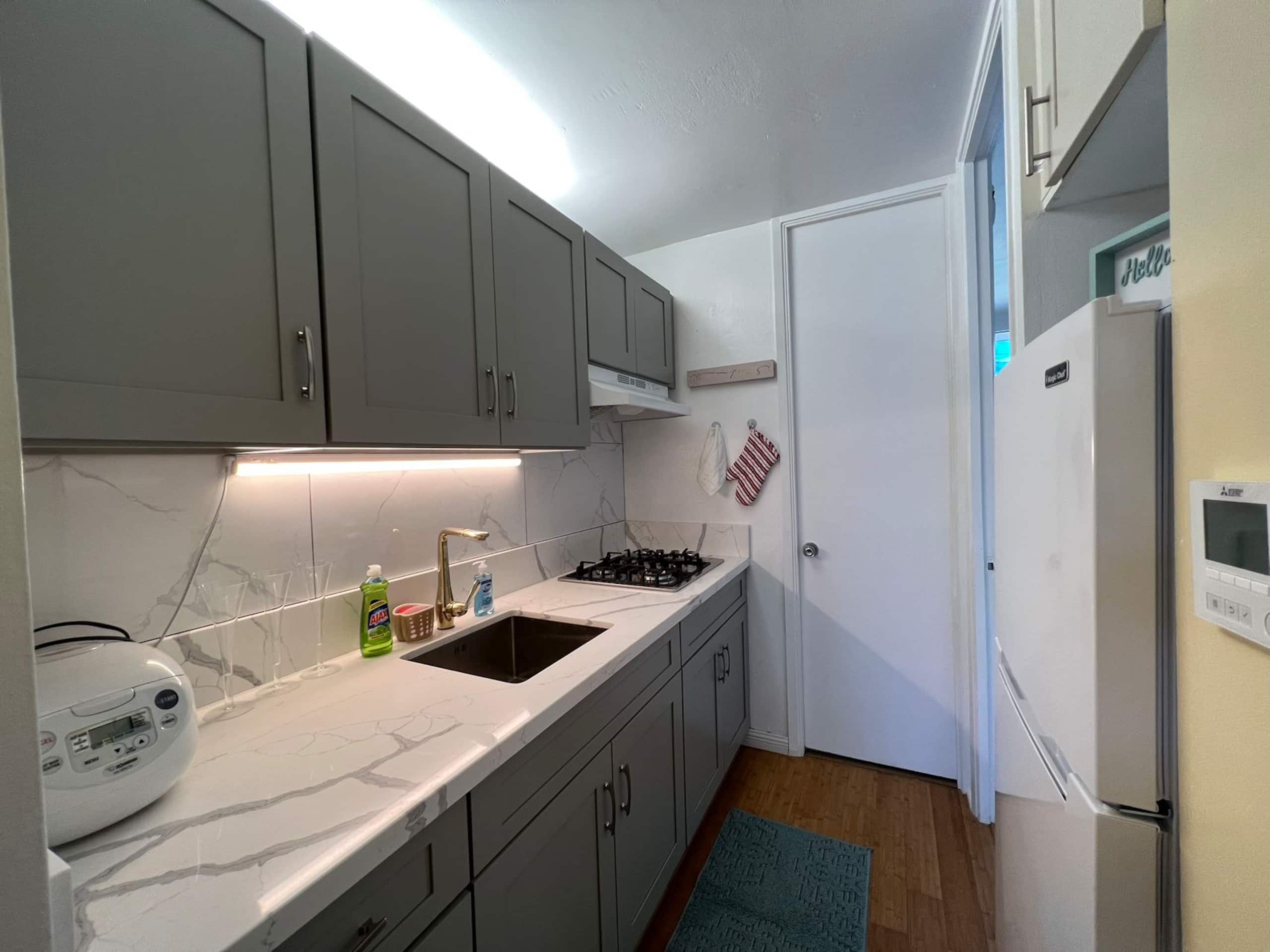 Elegant Waikiki Apt 3b/2b, Free parking - Main photo