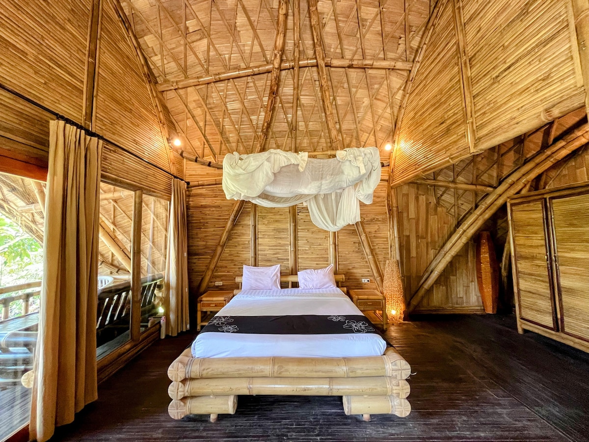 The Bambu Hut Spa - More reasons to LOVE Bingin! Come visit our spa on the  next corner after Cashew Tree!