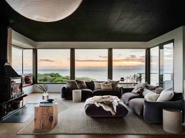 FIRST LIGHT Tasmania (House)