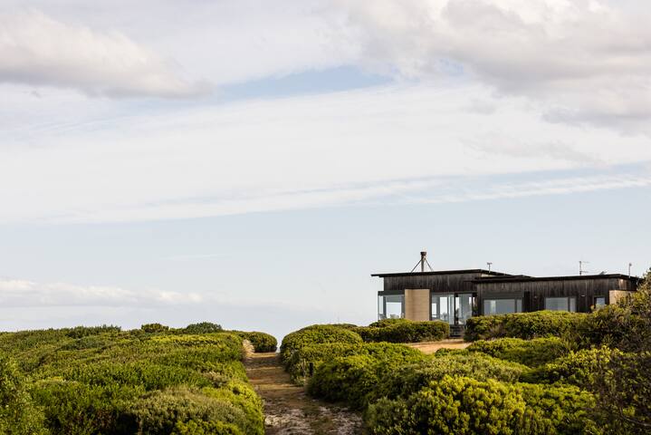 FIRST LIGHT Tasmania (House) gallery image 5