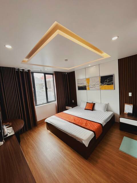 Duc Tuan Hotel (King room)