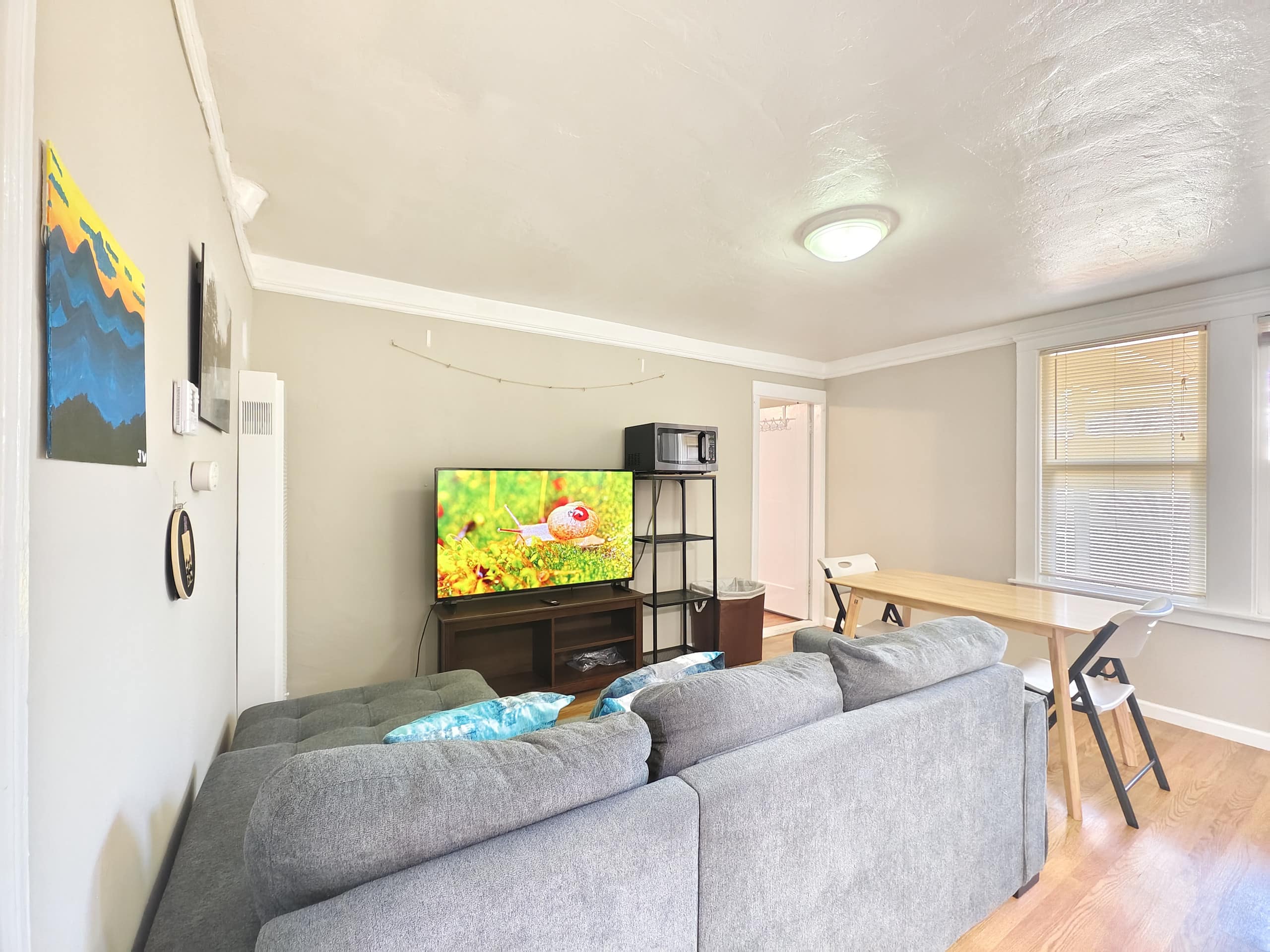 Home in San Francisco · ★4.84 · 1 bedroom · 2 beds · 1 bath - Image 3