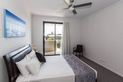 Gladstone Central Plaza Hotel 4 Bedroom Penthouse