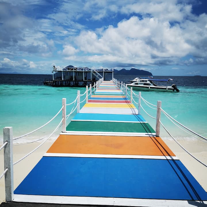 Pom-pom Island Celebes Beach Resort 邦邦岛西里伯斯度假村 - Semporna