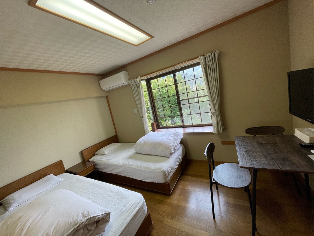 Hagina_Toto sú maximálne 2 hostia