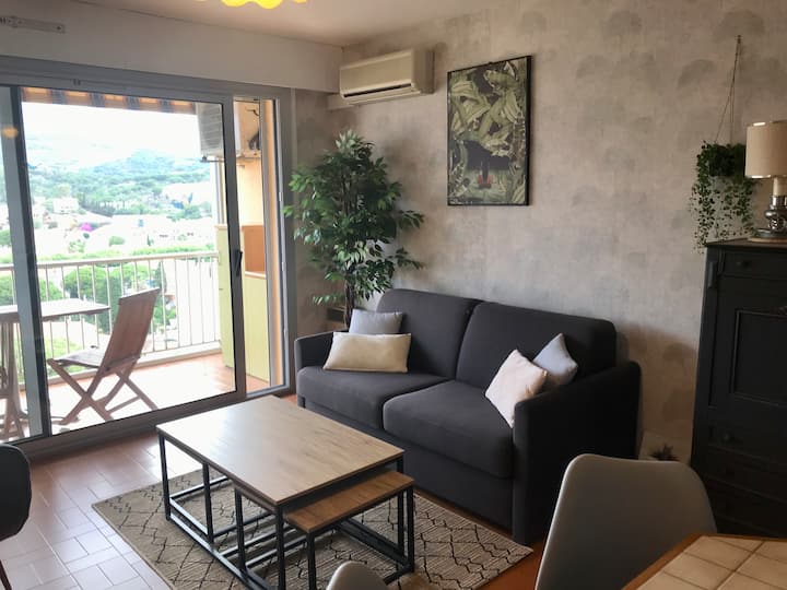 Bel Appartement Au Bord De La Mer - Portbou