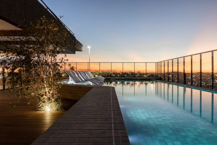 Flat Retro | Piscina | Sauna | Coworking