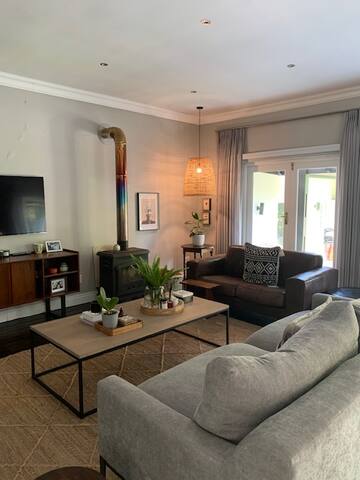 Newlands Family Home – with pool and solar system gallery image 3