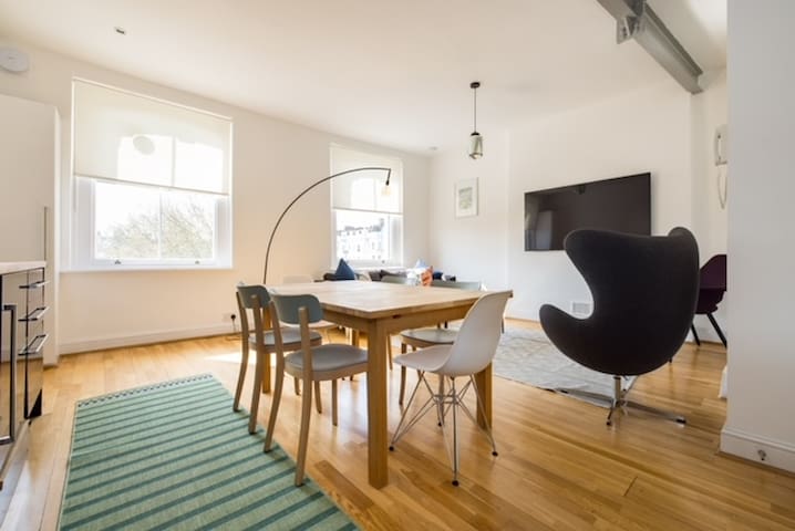 Perfect Portobello 2 Bd apt