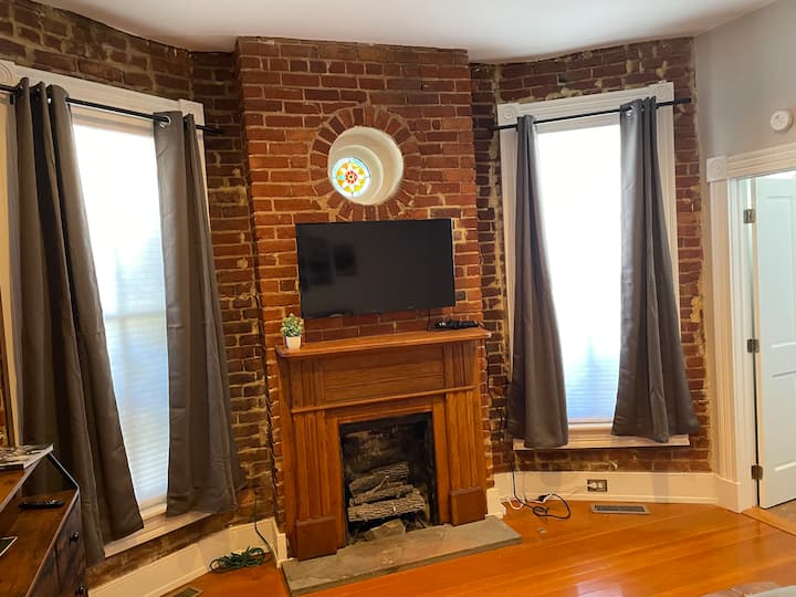Charming Historic Studio Near Downtown And Vcu - Richmond, VA