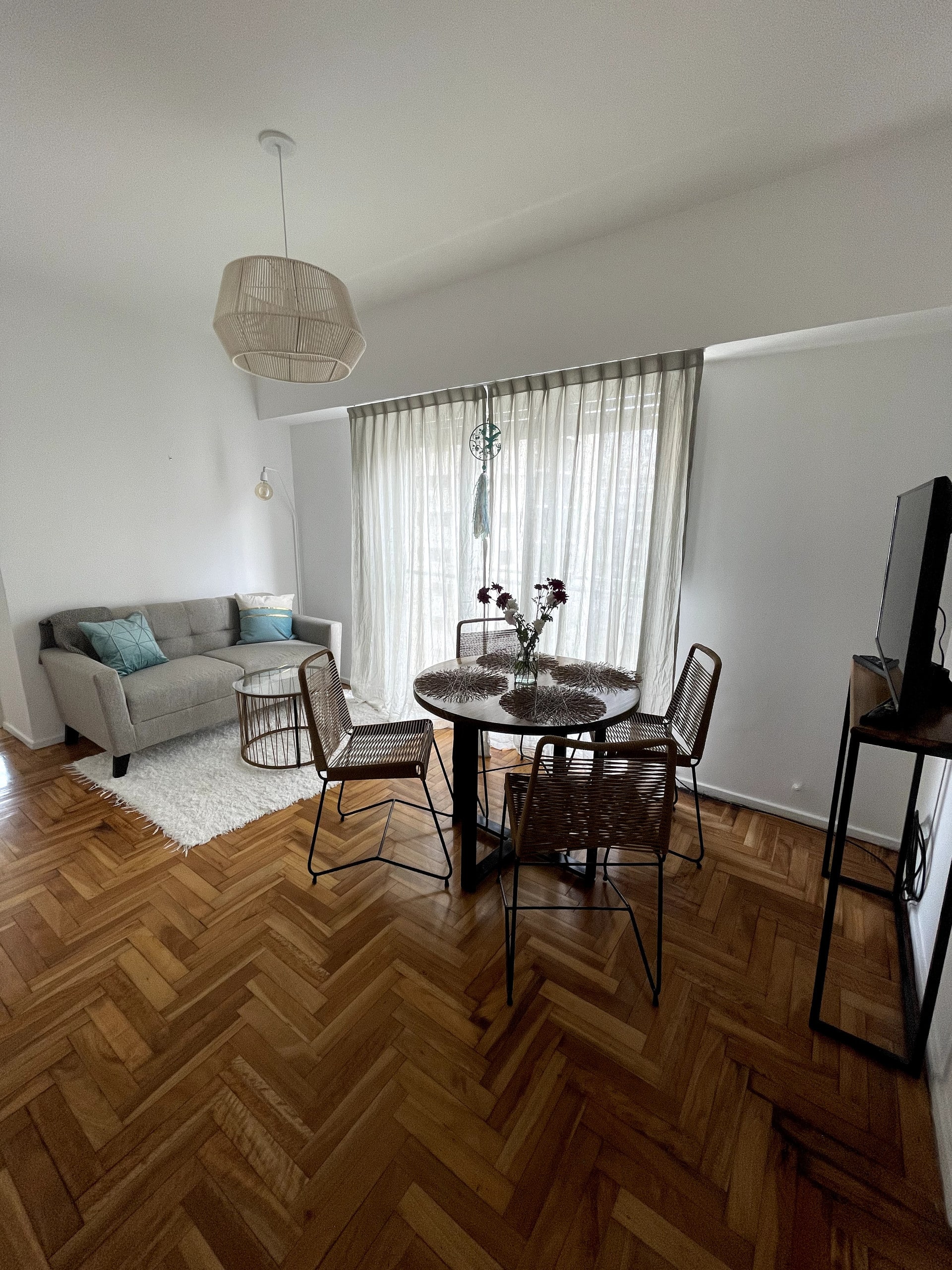 Apartamento de dois ambientes com 1 quarto em Belgrano R