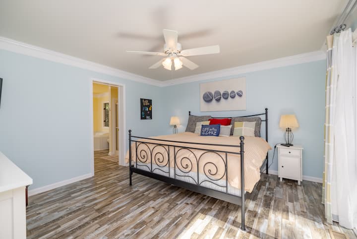 Master, King, ceiling fan, TV, dresser, private bath, exit to deck
