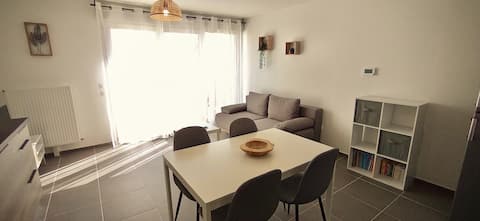 Propriété Airbnb réussie: Quiet cottage near the center, with private parking à Saint Valery Sur Somme