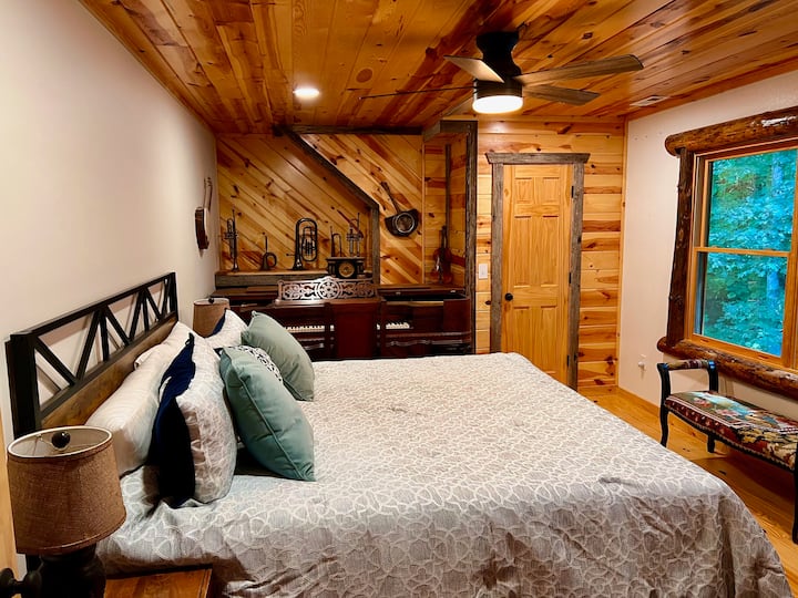 #1 - Pigeon River Manor Upstairs Bedroom with Antique Piano