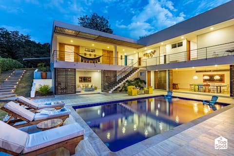 New TopSpot in Private Condominium in Arbeláez!