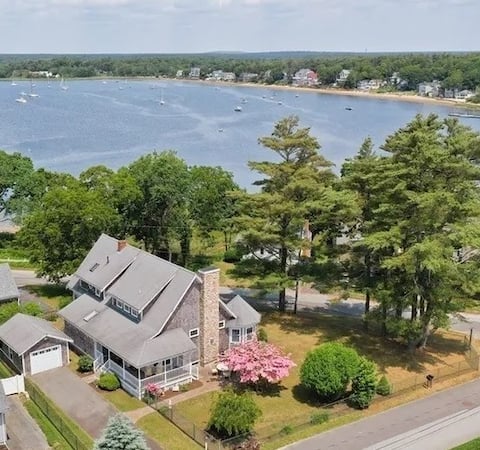 Waterfront home on Parkwood Beach; amazing sunsets