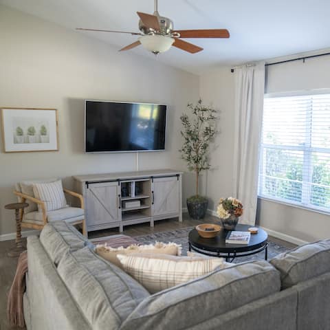 Successful Airbnb property: Peaceful Palm near Babcock Ranch in Lehigh Acres