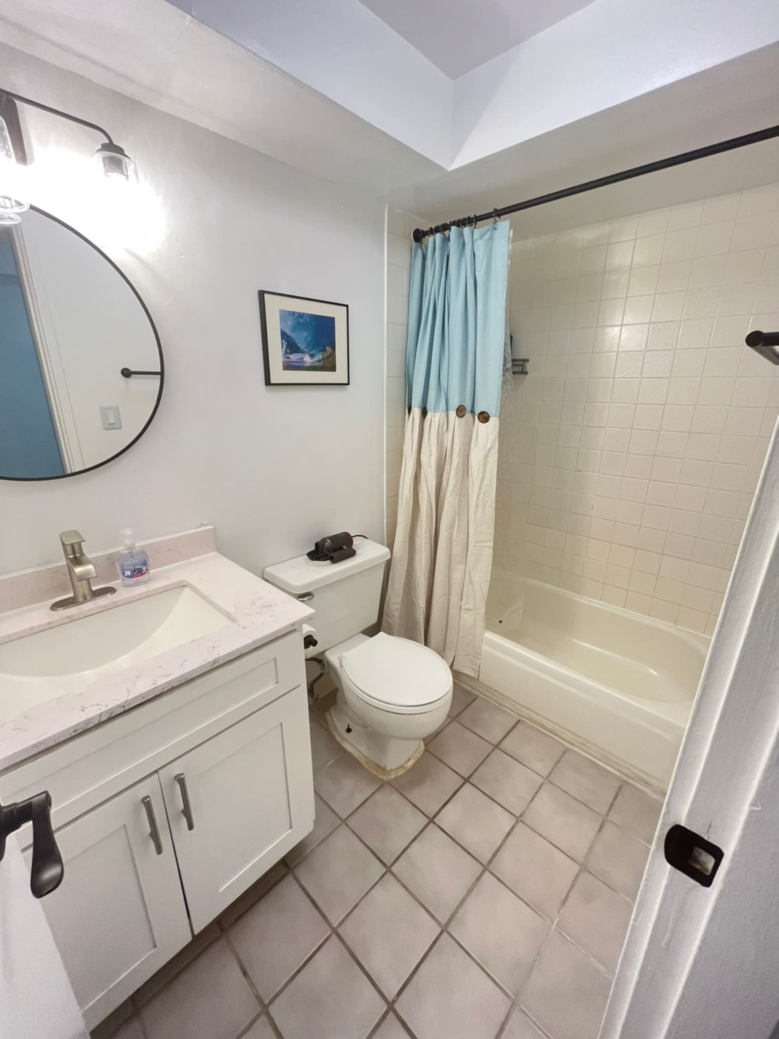 Condo in Honolulu · ★4.68 · Studio · 1 bed · 1 private bath - Image 5